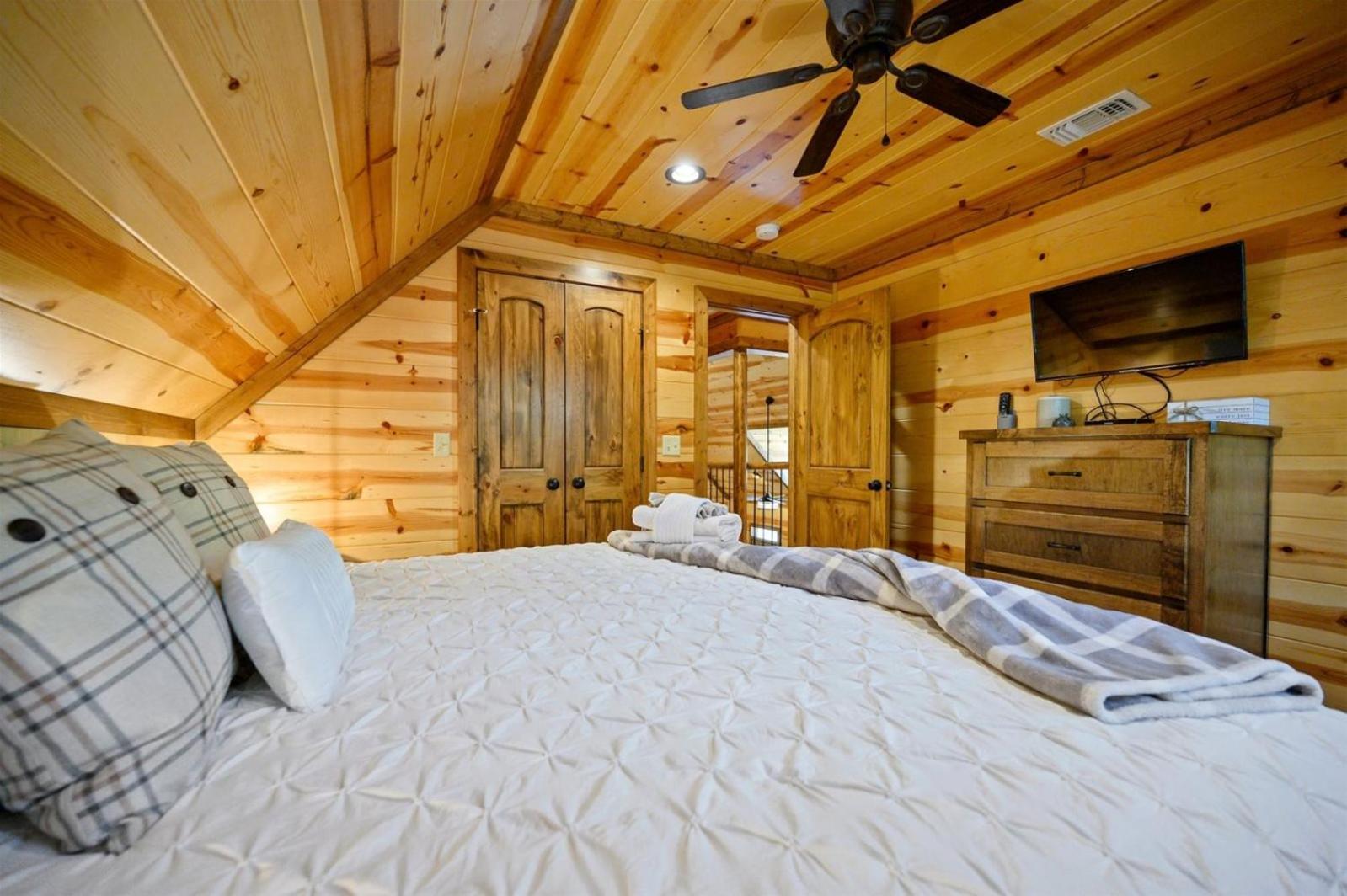 Вилла Diamond In The Pines Брокен-Боу Экстерьер фото
